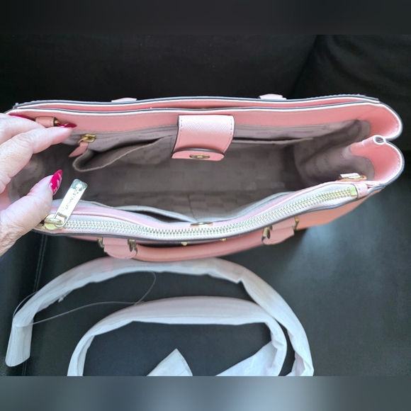 Michael Kors Crossbody Handbag In Blush Pink - Picture 3 of 7